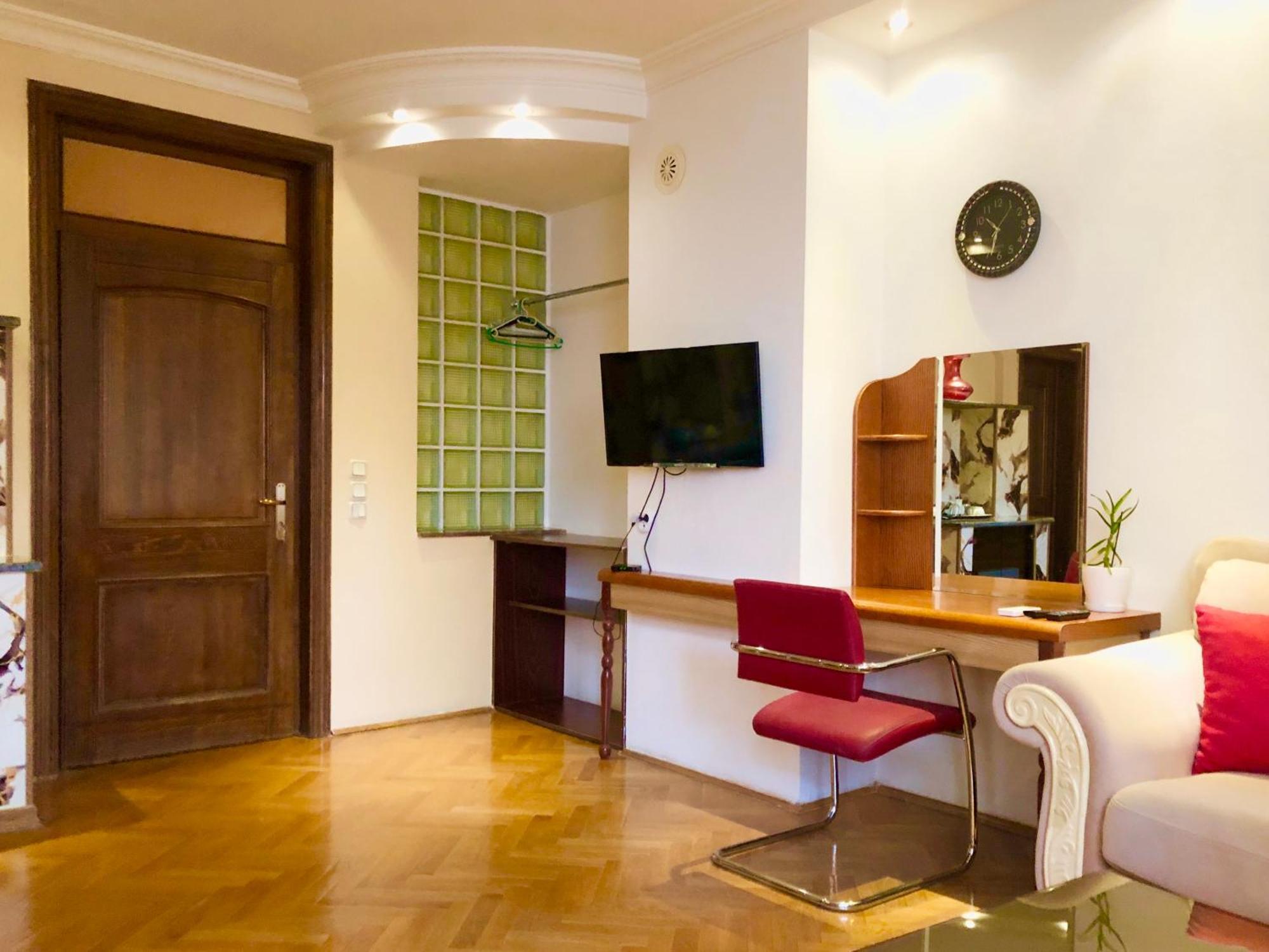 פרישטינה Urban Boutique Hotel מראה חיצוני תמונה